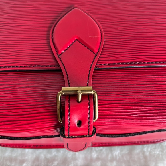 LOUIS VUITTON Cartouchiere Epi Red Shoulder Crossbody Bag Vintage MM - Picture 11 of 16